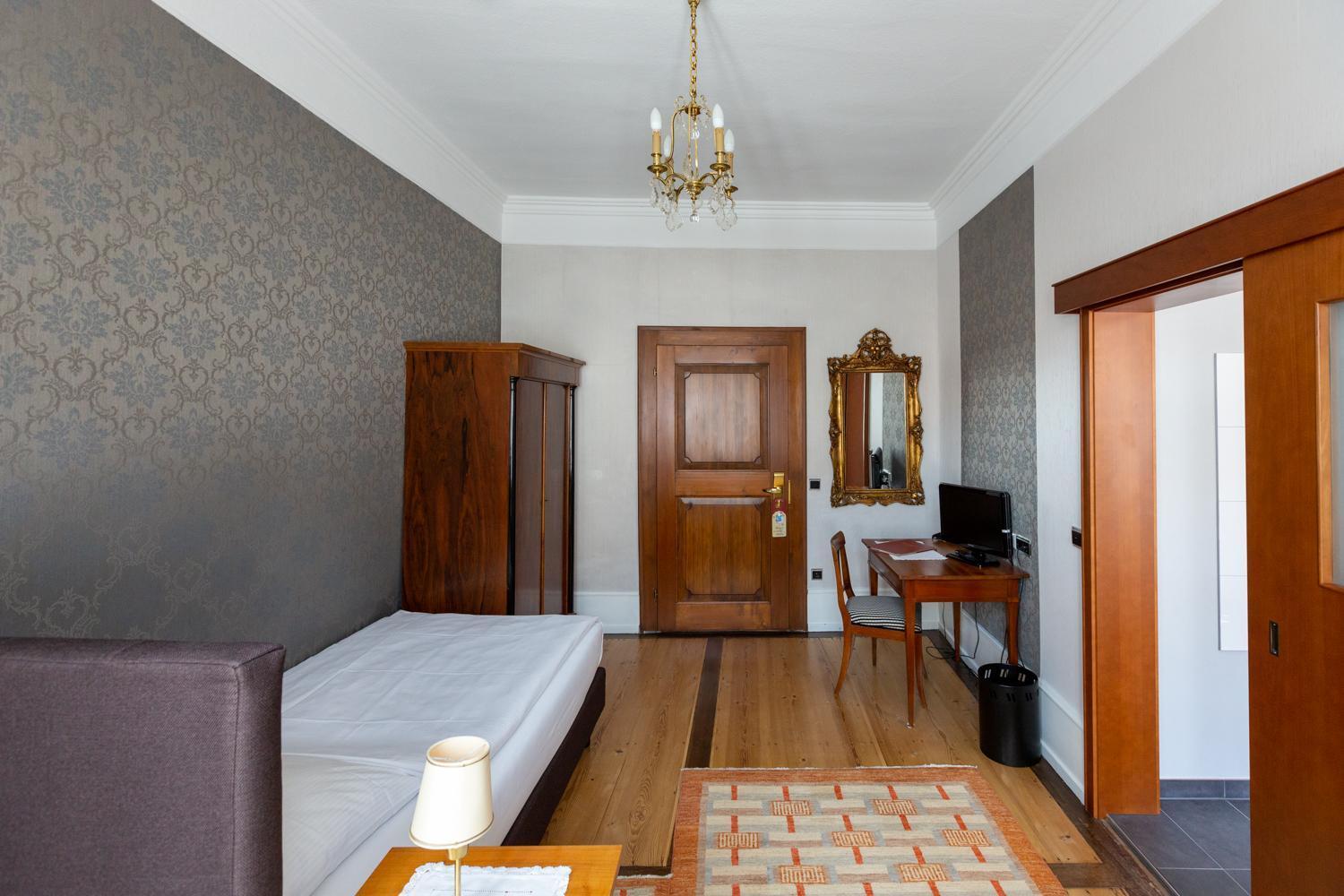 Hotel Boardinghouse Sonne Offenburg Zimmer foto